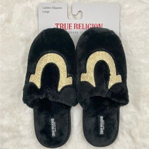 🆕True Religion Fluffy Slippers Ladies Sz X-Large (9.5-10.5)
